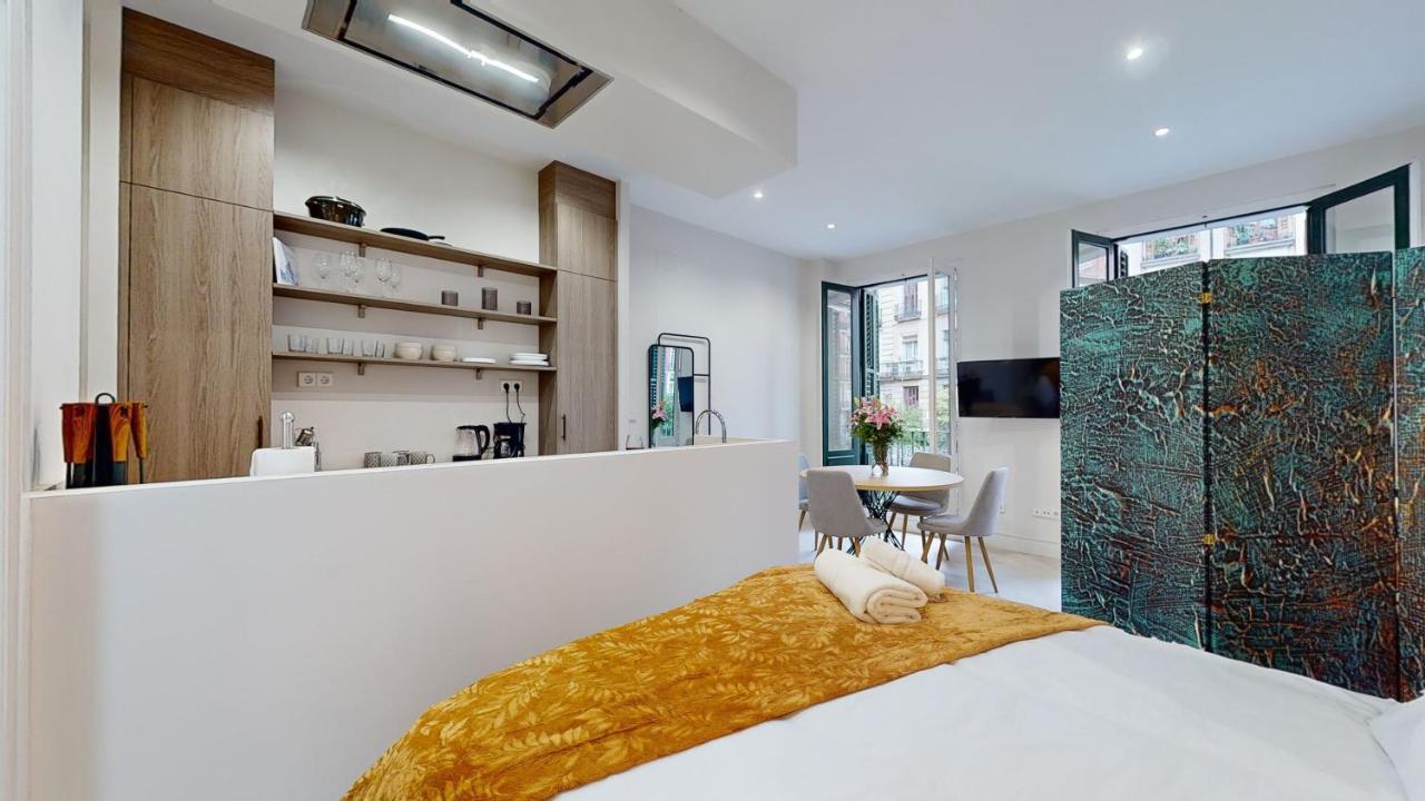 Santa Cruz Apartment มาดริด ภายนอก รูปภาพ