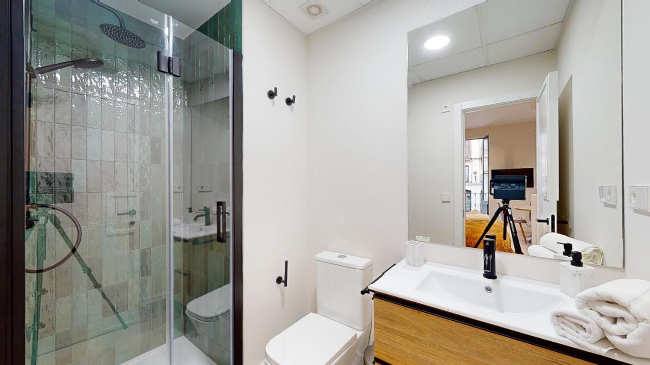 Santa Cruz Apartment มาดริด ภายนอก รูปภาพ