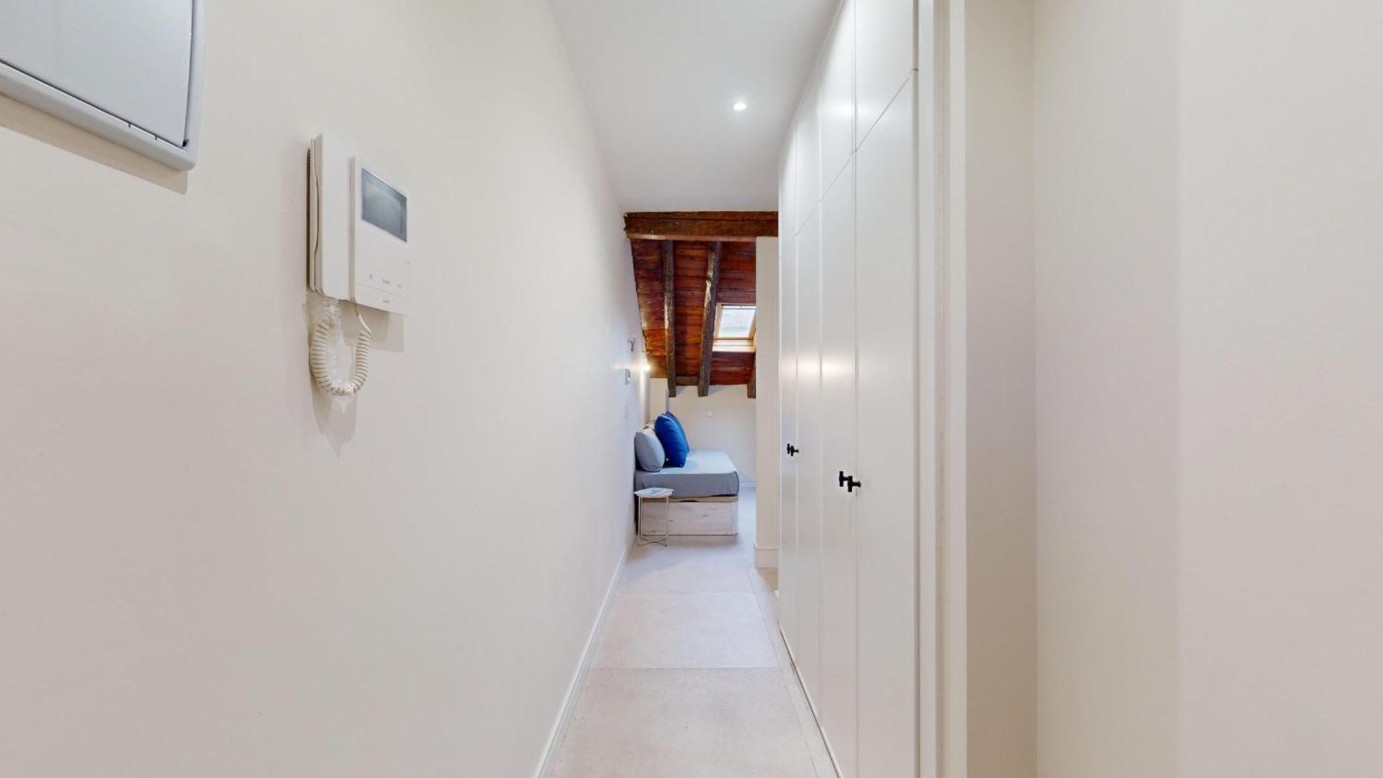 Santa Cruz Apartment มาดริด ภายนอก รูปภาพ